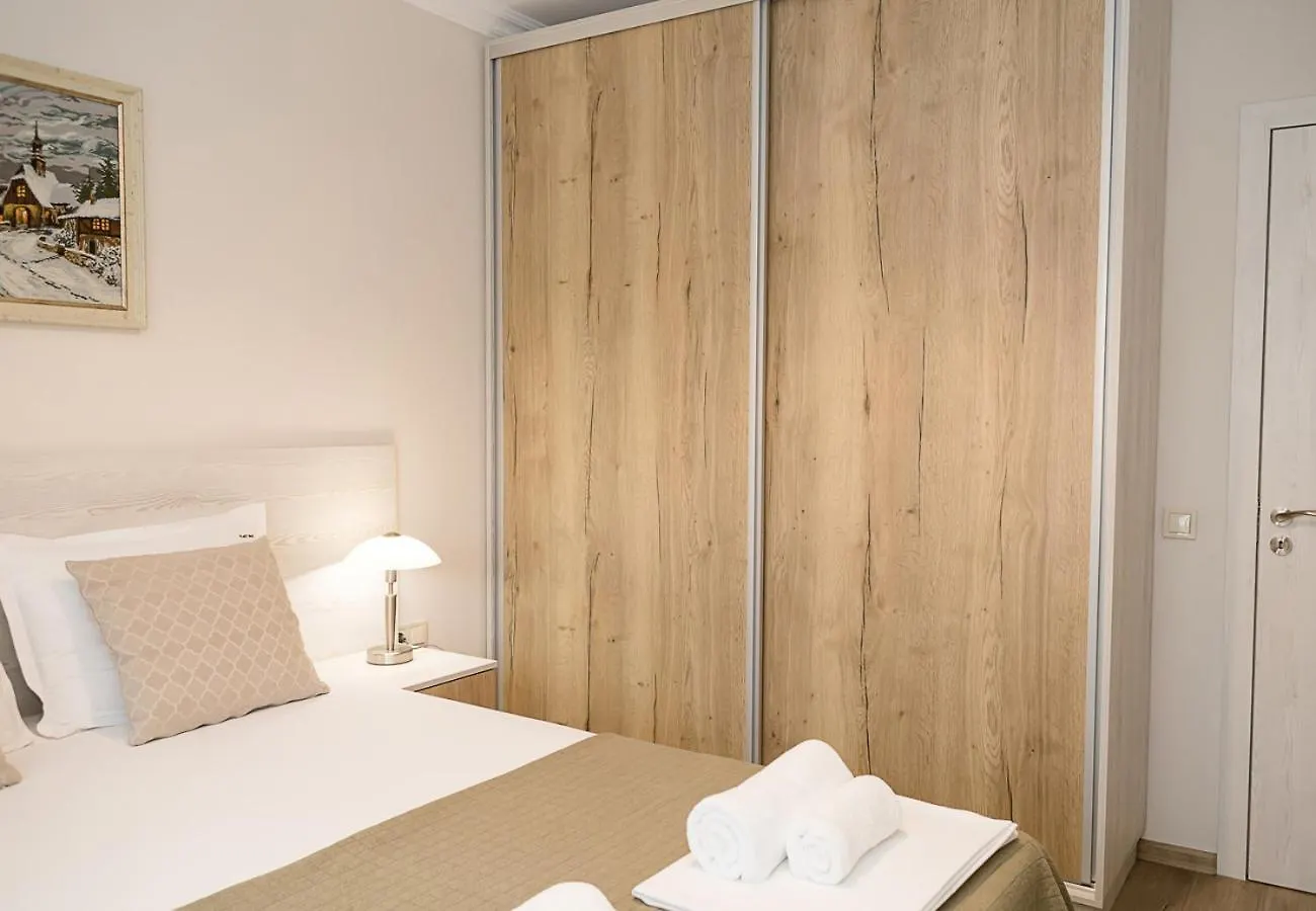 Apartment Stylish 1Br Steps From Sea Garden I Central Varna