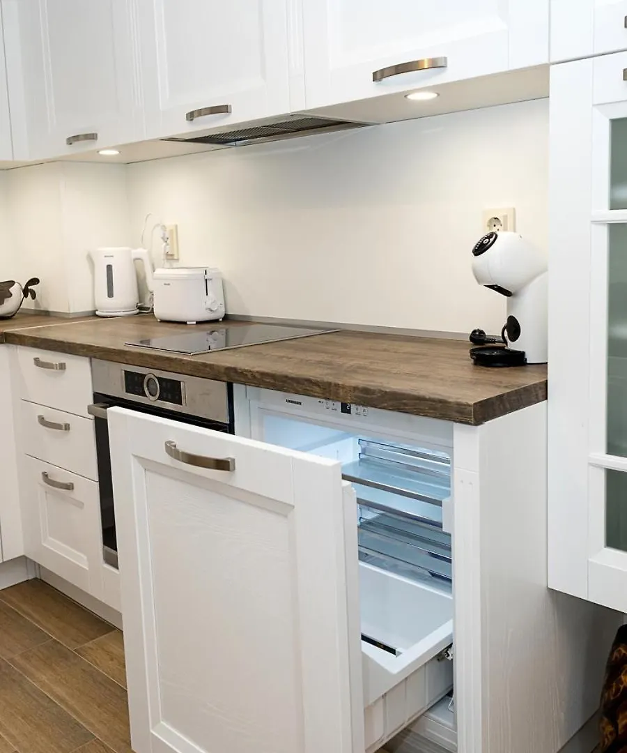 Stylish 1Br Steps From Sea Garden I Central Varna Apartment